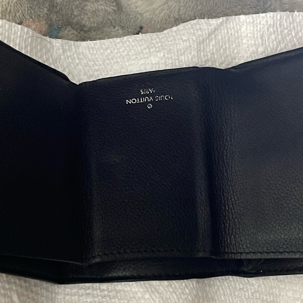 Louis Vuitton Black Wallet with Gold Logo - Picture 3 of 16
